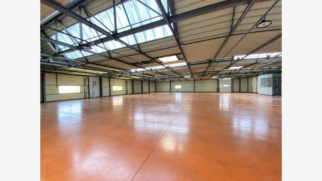 VENTE Local d'activité de 7.000 m²