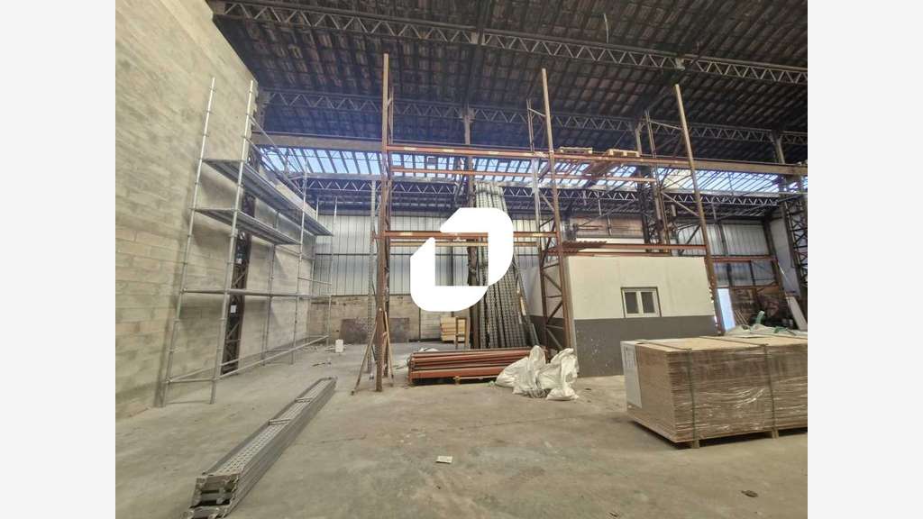 Vente Local d'activité 477m² Chevry cossigny