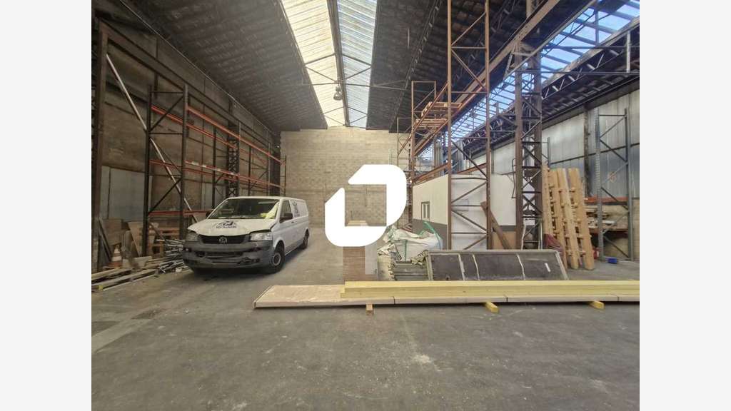 Vente Local d'activité 477m² Chevry cossigny