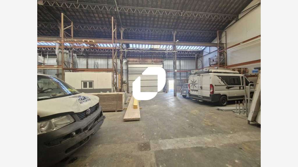 Vente Local d'activité 477m² Chevry cossigny