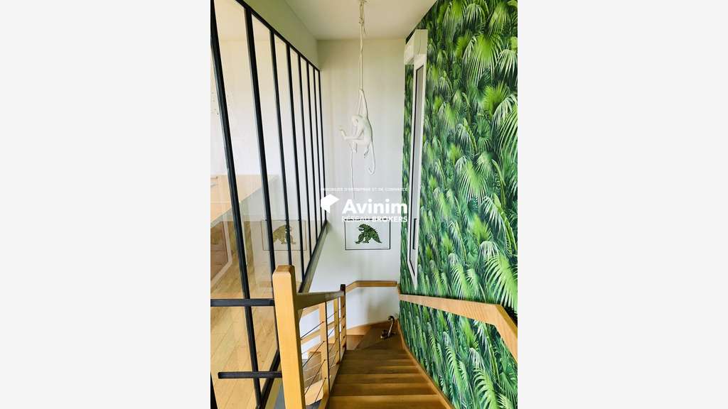 Loft Professionnel atypique 286m² à vendre Cintré