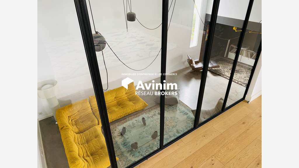 Loft Professionnel atypique 286m² à vendre Cintré