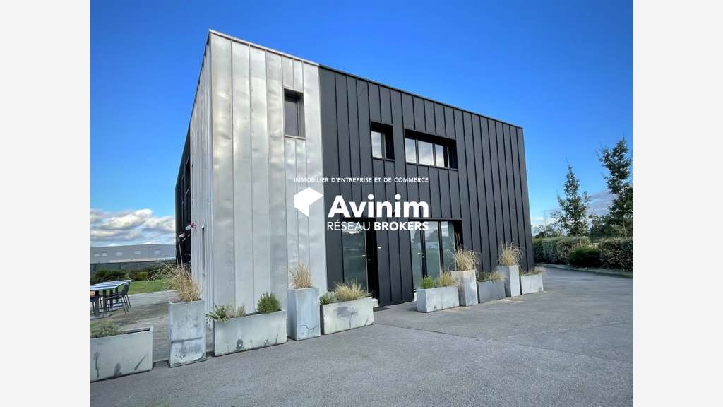 Loft Professionnel atypique 286m² à vendre Cintré