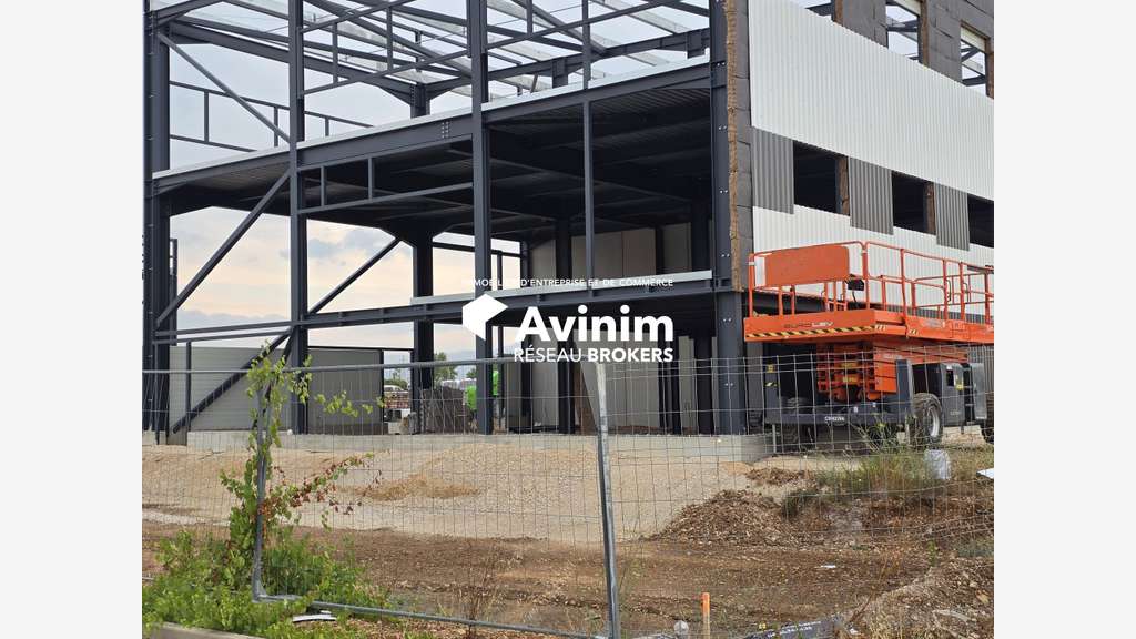 AV local d'activité 351.61m² à Clermont L'Hérault