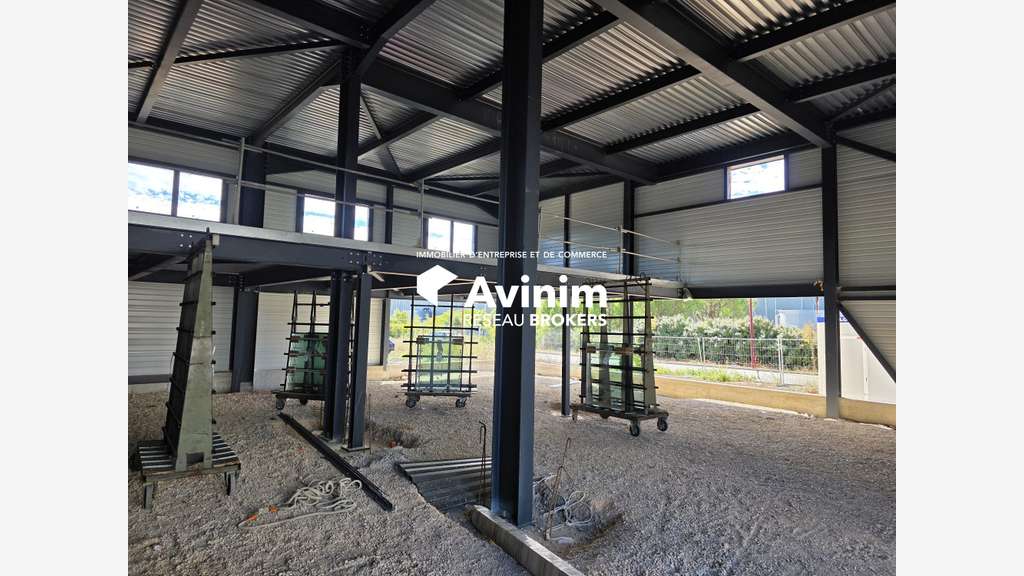 AV local d'activité 351.61m² à Clermont L'Hérault