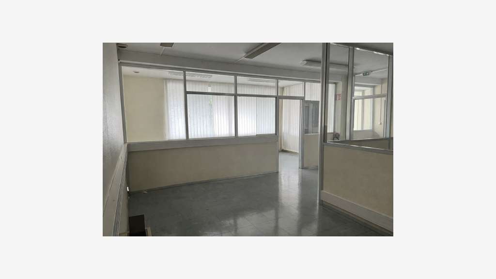 Vente bâtiment mixte 1100m² en ZI à Cluses