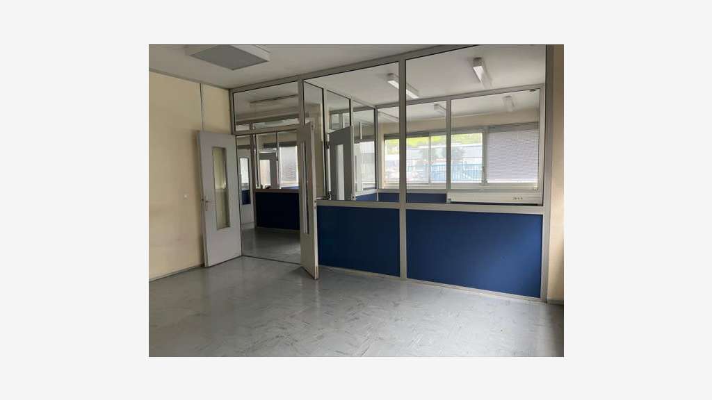 Vente bâtiment mixte 1100m² en ZI à Cluses
