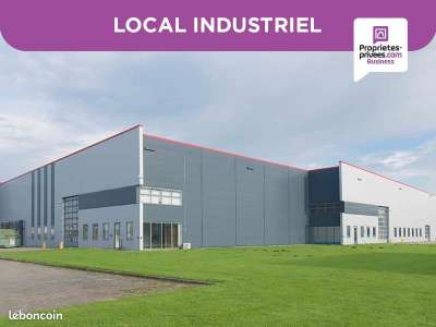 AV local entrepôt 350m² + bureaux 100m² Cogolin