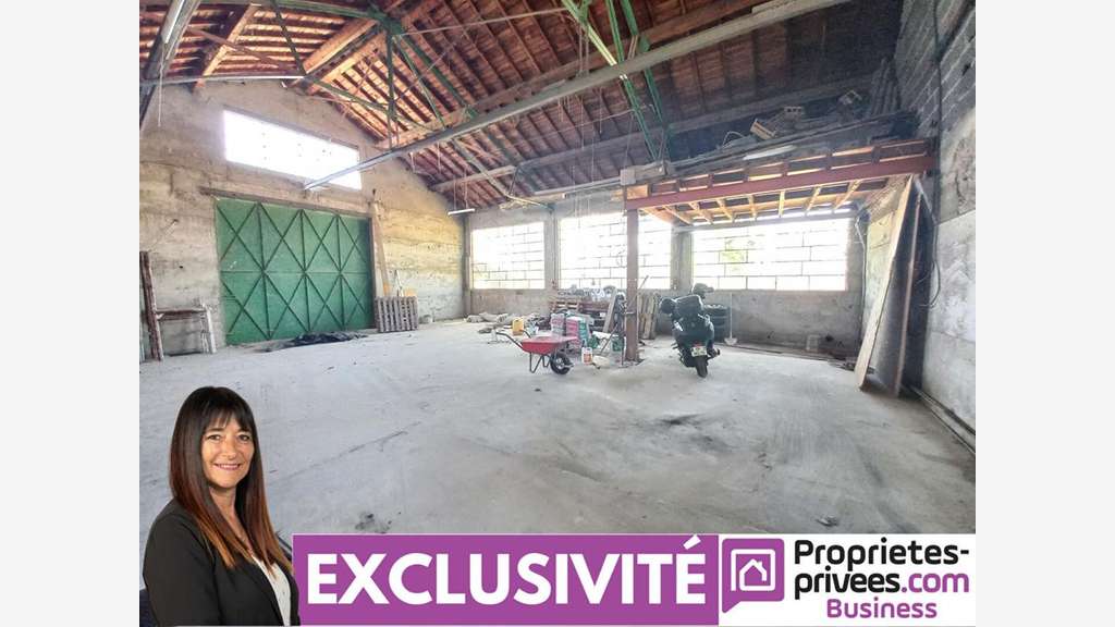 Entrepôt 130m² avec terrain 1400m² Commelle-Vernay