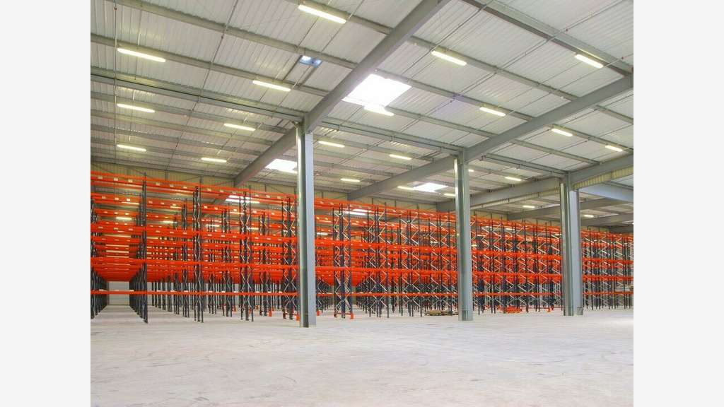 Site logistique 8 600m² à vendre à Contres (41)