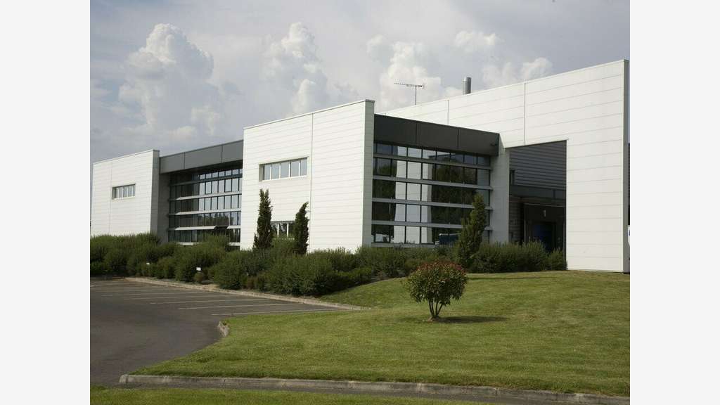 Site logistique 8 600m² à vendre à Contres (41)