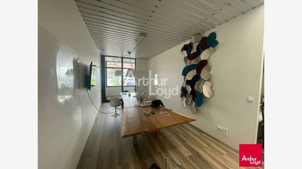 Local d'activité 1000m² à vendre à Contres