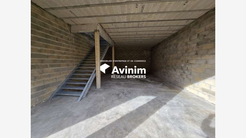 A vendre locaux neufs mixtes 141m² à Cormeilles