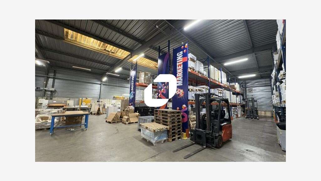 Vente Local d'activité 2446m² Cormeilles en vexin