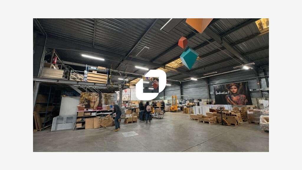 Vente Local d'activité 2446m² Cormeilles en vexin