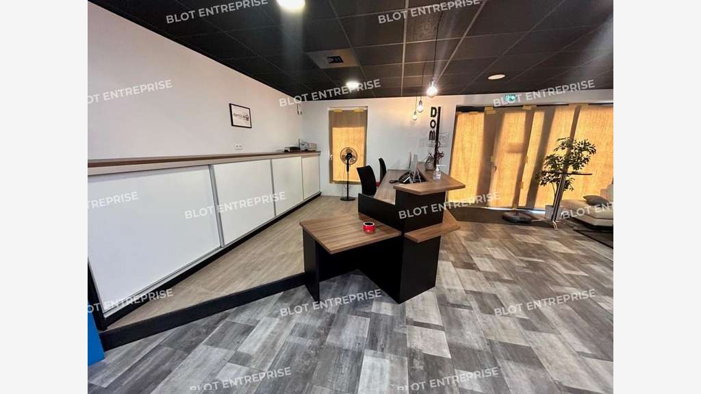 LOCAL ACTIVITES - 980 m² - CORP-NUDS