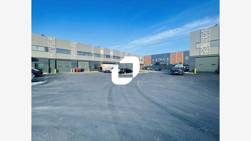 Vente Local d'activité 1077m² Courtry