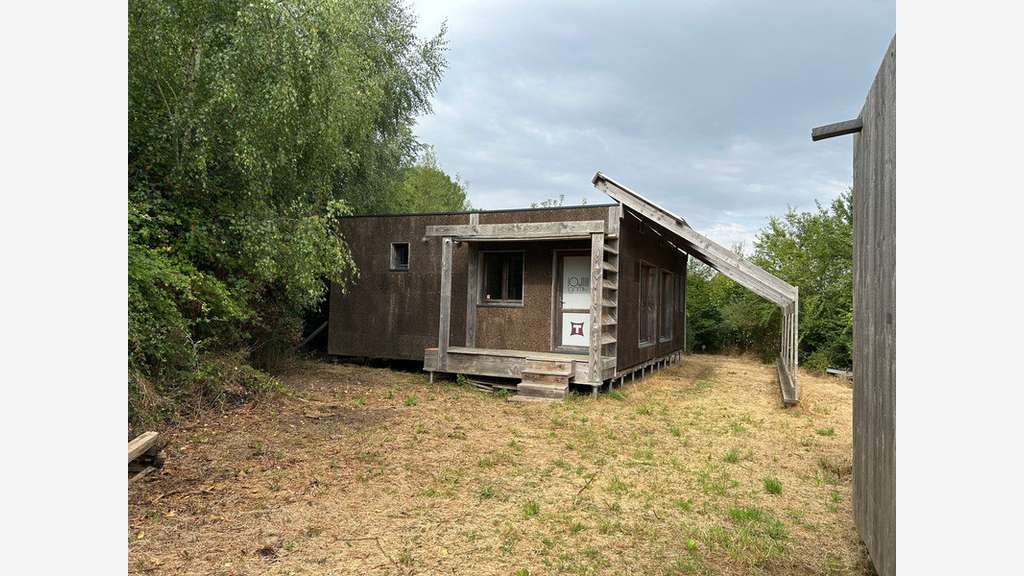 Bâtiment ossature bois à achever à Coutières