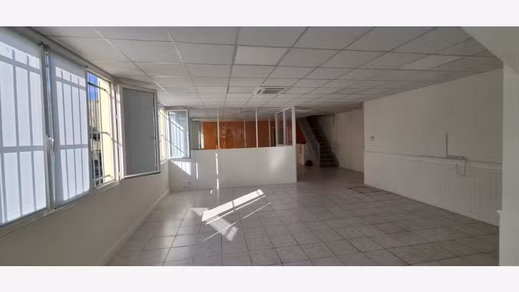 Vente local d'activité 340m² à Couzeix axe passant