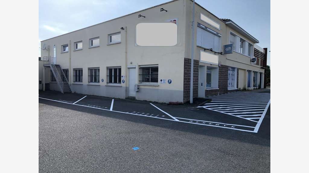 Vente local d'activité 340m² à Couzeix axe passant