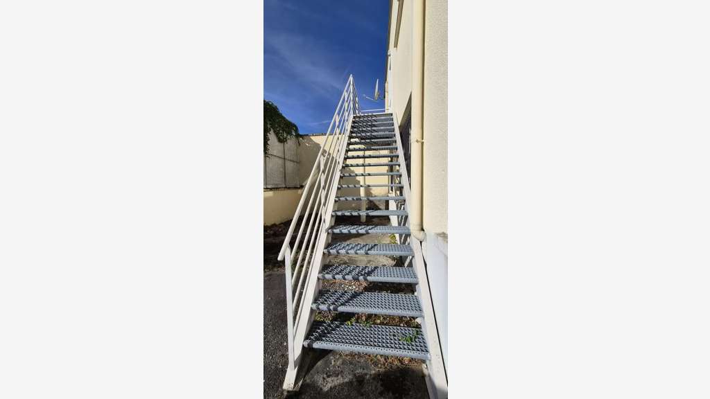 Vente local d'activité 340m² à Couzeix axe passant