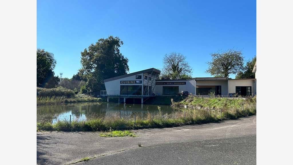 Vente ensemble commercial et pro 364m² à Couzeix