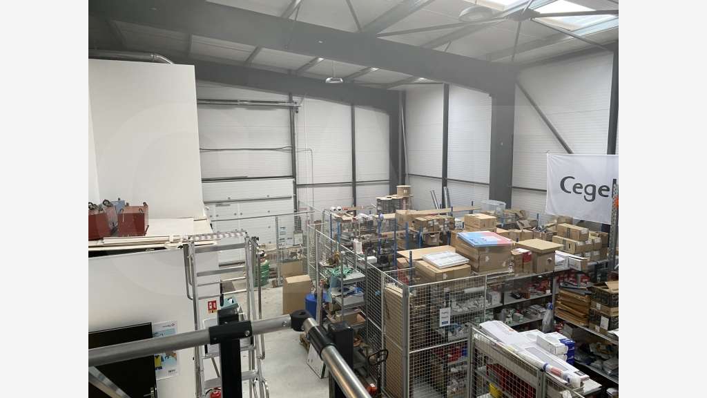 A vendre local d'activité 586m² à Auray