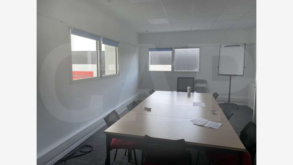 A vendre local d'activité 586m² à Auray
