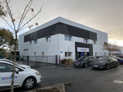Vente Locaux d'activités - Entrepôts à Crach