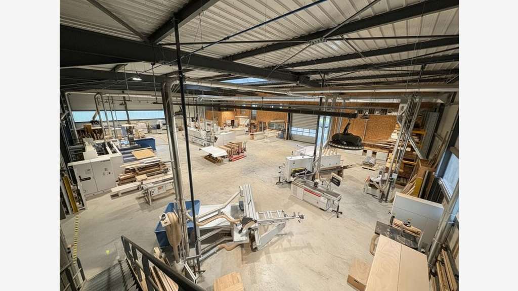 Local d'activité 1.770m² sur 6.000m² à Pontpoint