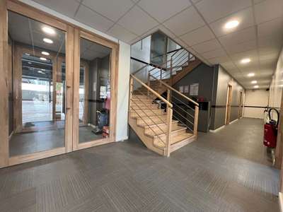 Local d'activité 1.770m² sur 6.000m² à Pontpoint