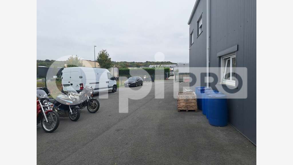 Local d'activité 750m² à vendre à Crépy-en-Valois