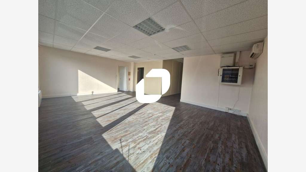 Vente Local d'activité 251m² Croissy beaubourg