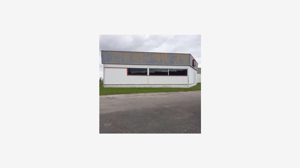 À vendre – locaux industriels de 270 à 2 188 m² à 