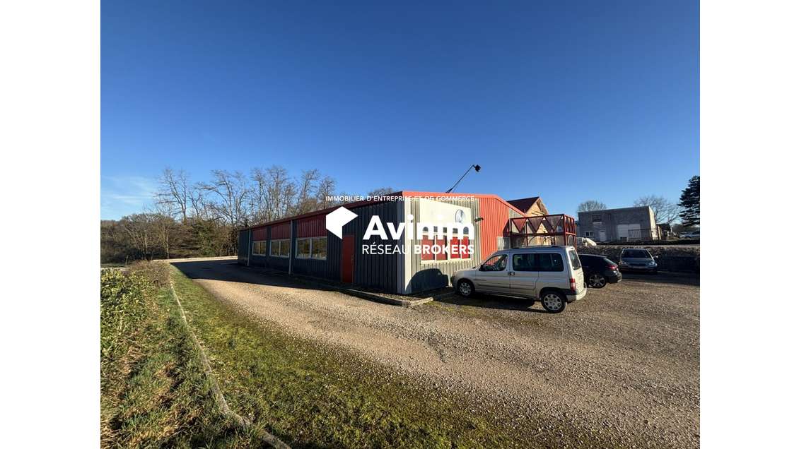 Local Industriel 381 m²