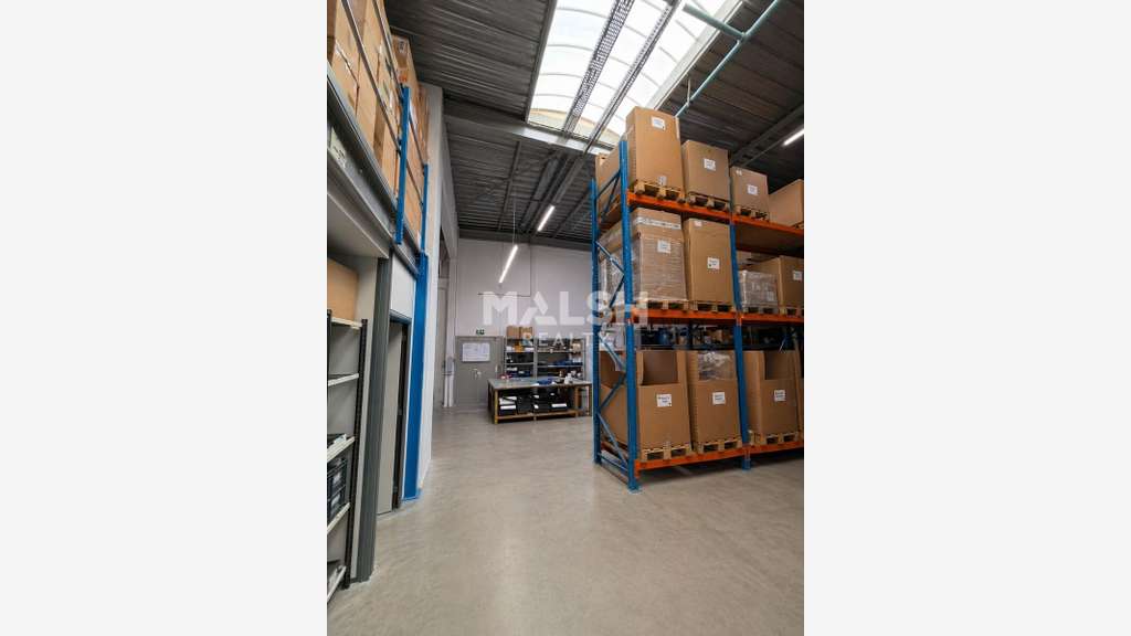 EXCLUSIVITÉ ! bâtiment mixte 1400m² à Décines