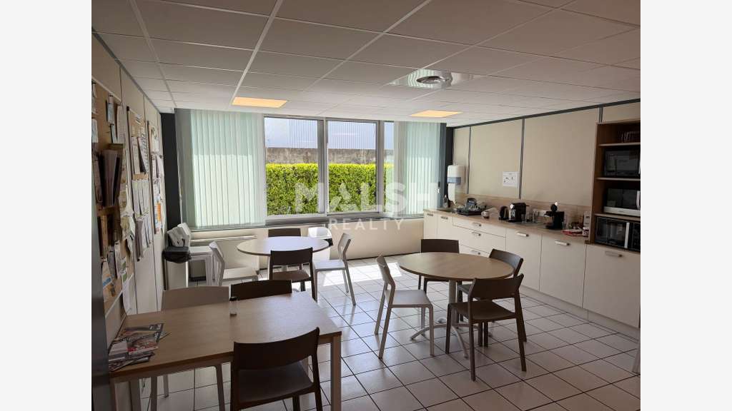 EXCLUSIVITÉ ! bâtiment mixte 1400m² à Décines