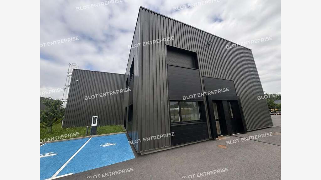 A vendre locaux d'activités de 707m² à Derval
