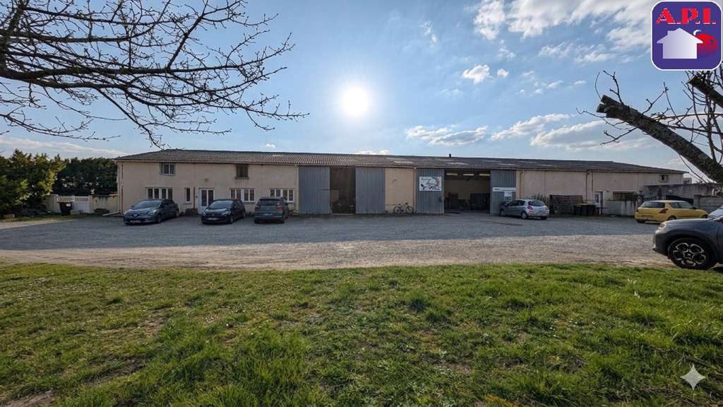 A vendre ensemble immobilier de 885m² à Deyme (31)
