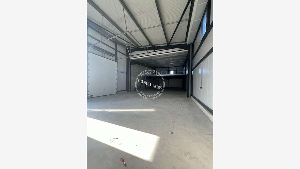 SUD EST TOULOUSE - VENTE ENTREPOT 730M2