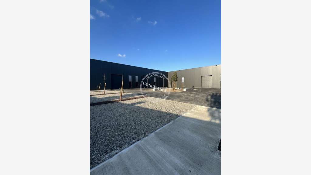 SUD EST TOULOUSE - VENTE ENTREPOT 730M2