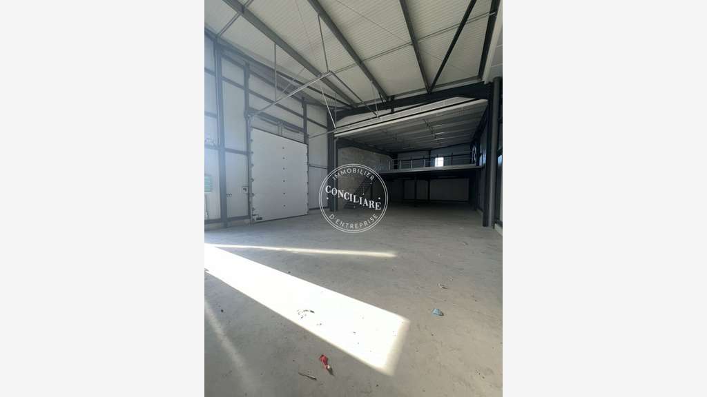 SUD EST TOULOUSE - VENTE ENTREPOT 730M2