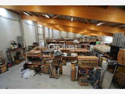 Local d'activité de 1 700M2