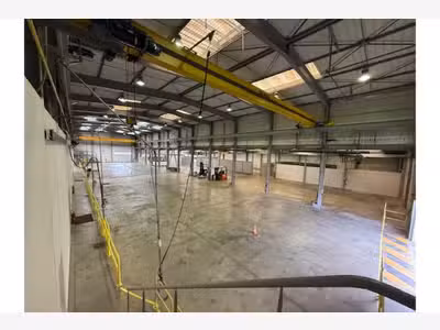 À vendre site industriel 4955m² à Dreux proche N12