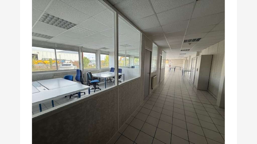 À vendre – Site industriel de 4 955 m² à Dreux – E