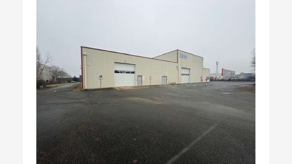 À vendre site industriel 4955m² à Dreux 