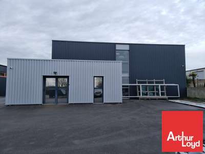Vente Locaux d'activités - Entrepôts à Échiré