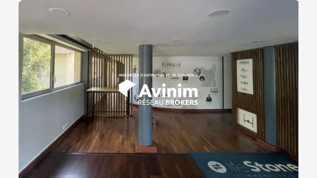 Vente local d'activités 246m² à Enghien-les-Bains