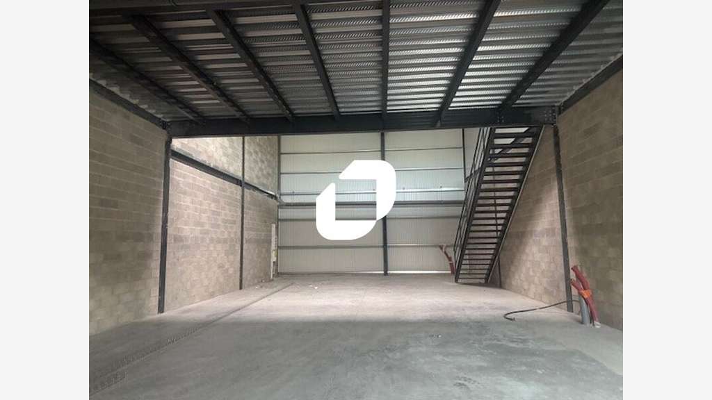 Vente Local d'activité 252m² Ennery