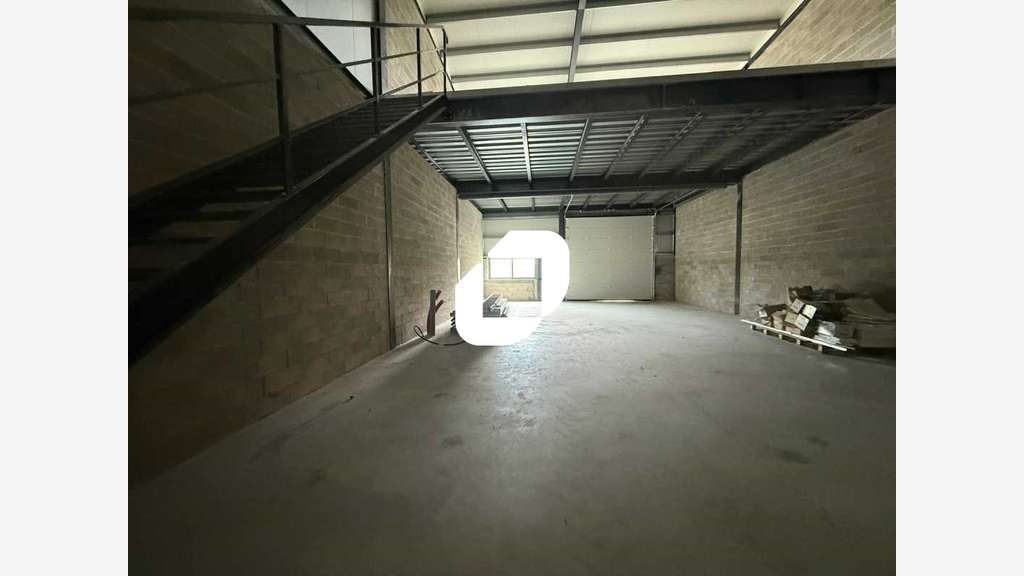 Vente Local d'activité 252m² Ennery